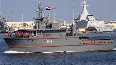 البحرية المصرية والفرنسية تنفذان تدريباً بحرياً عابراً بالبحر المتوسط