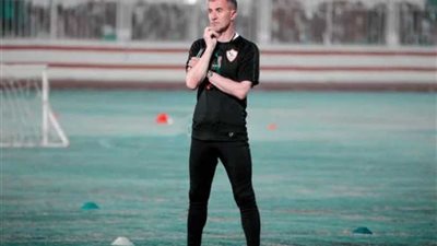 ميتشو يعلن تشكيل الزمالك أمام زعيم الثغر