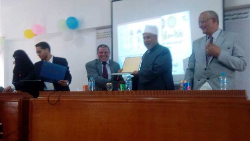 الأمير يتفقد فرع