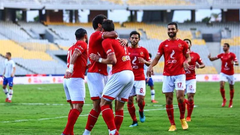 الأهلي يتقدم على