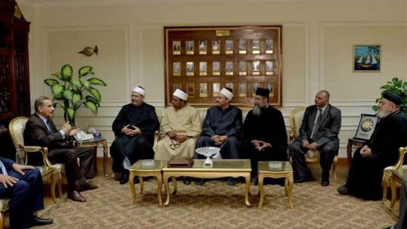 محافظ أسيوط يلتقى