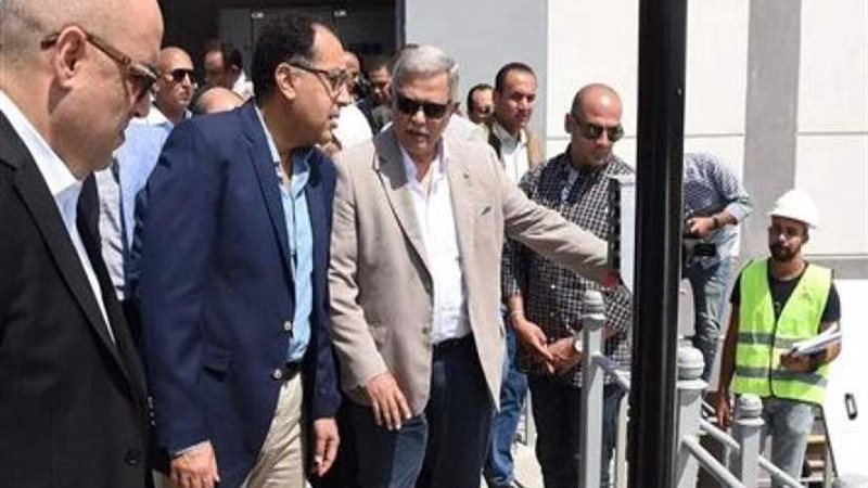 رئيس الوزراء يتفقد