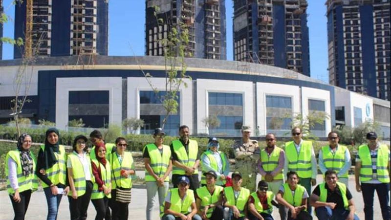 طلاب القاهرة في زيارة