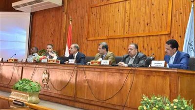 أسيوط تناقش تفعيل قانون التصالح في مخالفات البناء