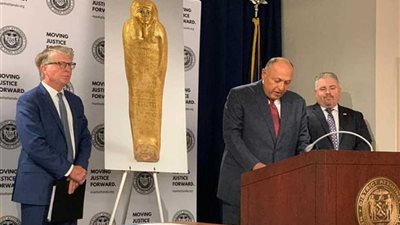 شكري يوقع بروتوكول استرداد 