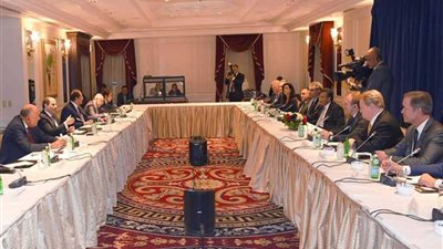 موجز الرابعة.. الرئيس السيسي يلتقي قيادات الطائفة الإنجيلية الأمريكية.. و