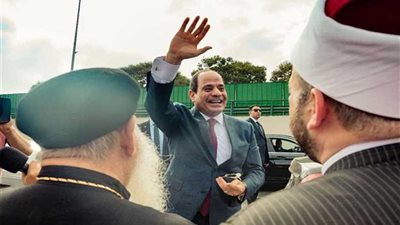 موجز الرابعة.. استقبال شعبي ورسمي للرئيس السيسي.. والمصريون يحتشدون بـ