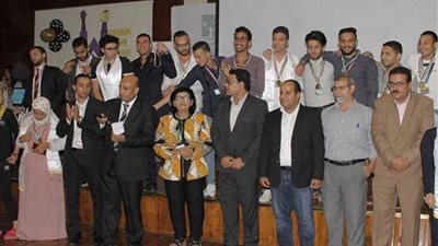 وزارة الشباب والرياضة تُكرم الفائزين والمتميزين بملتقى 