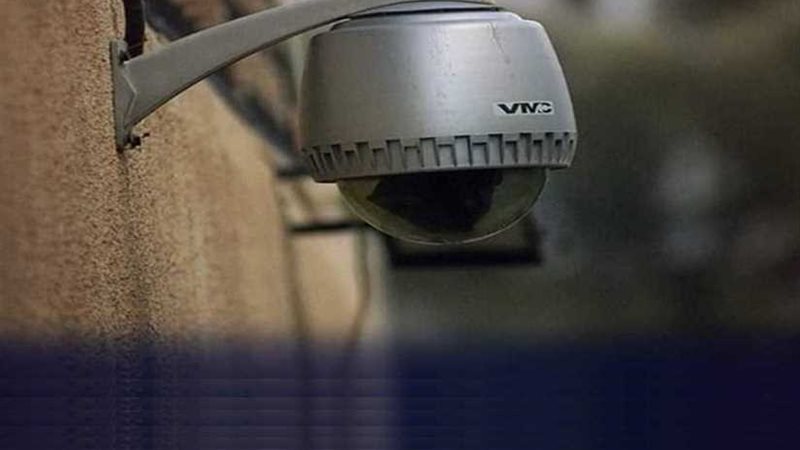 كاميرات ثابتة ومتحركة