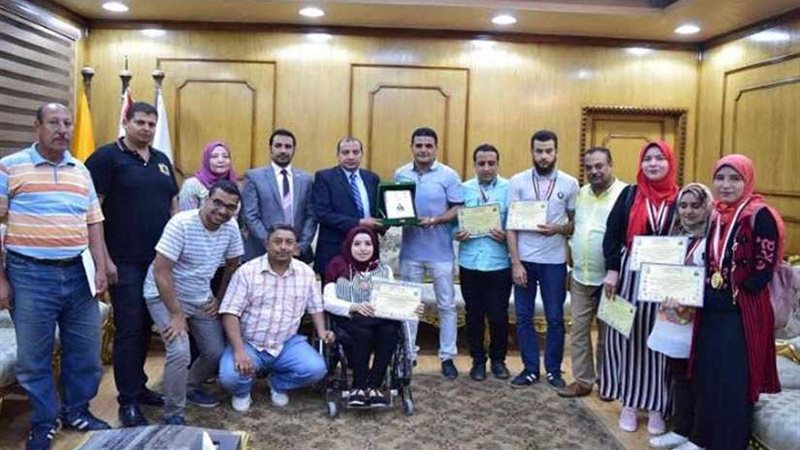 تكريم أبطال جامعة