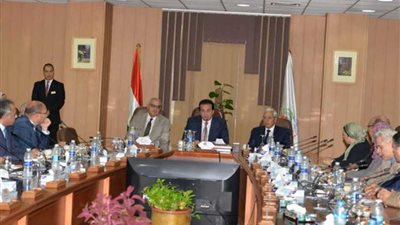 وزير التعليم العالي يترأس اجتماع مجلس عمداء جامعة المنصورة