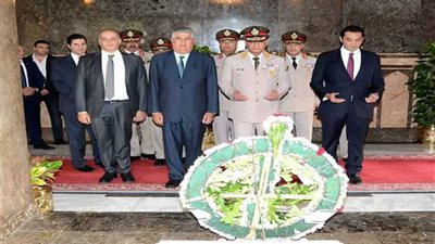 موجز الرابعة.. الرئيس السيسي ينيب وزير الدفاع لوضع إكليل زهور على قبر الزعيم الراحل جمال عبد الناصر