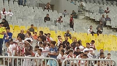 جماهير الزمالك تهتف للاعبين: 