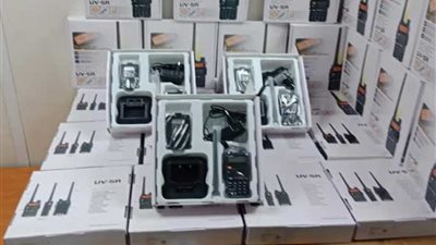 جمارك السخنة تضبط كمية من أجهزة اللاسلكي