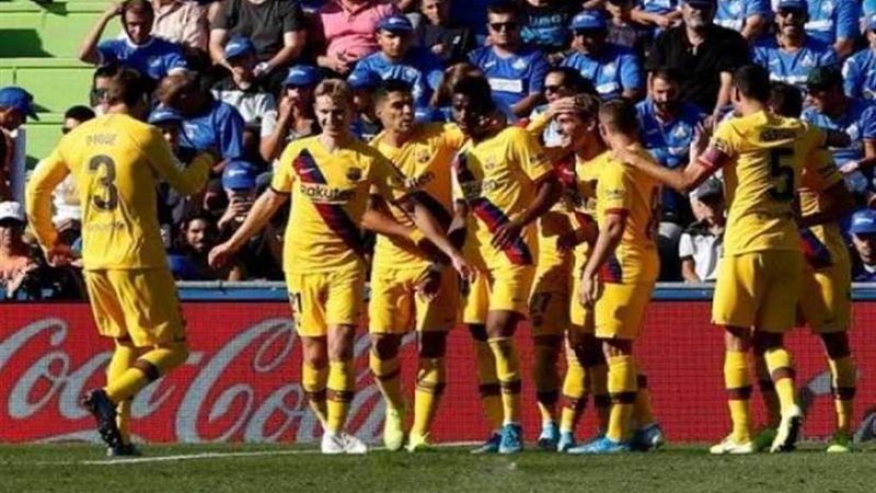 برشلونة يصعد لوصافة