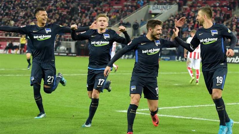 هيرتا برلين يفوز