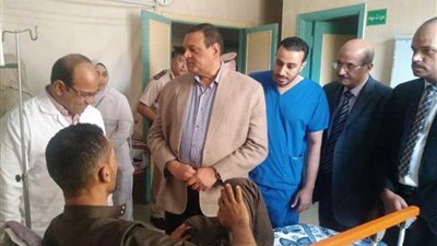 محافظ البحيرة يطمئن على سير العمل بمستشفى إيتاي البارود العام (صور)