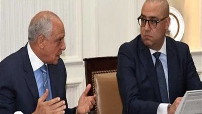 وزير الإسكان ومحافظ الجيزة يتابعان تطوير شارع أنور السادات