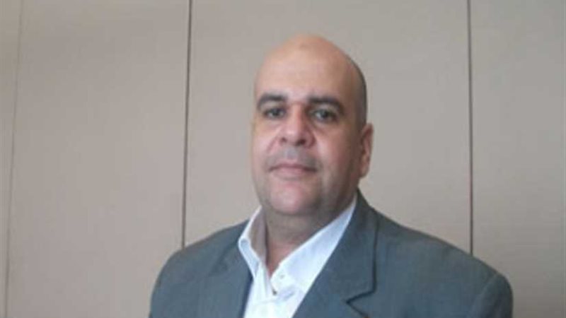 بدء العمل بالعيادات