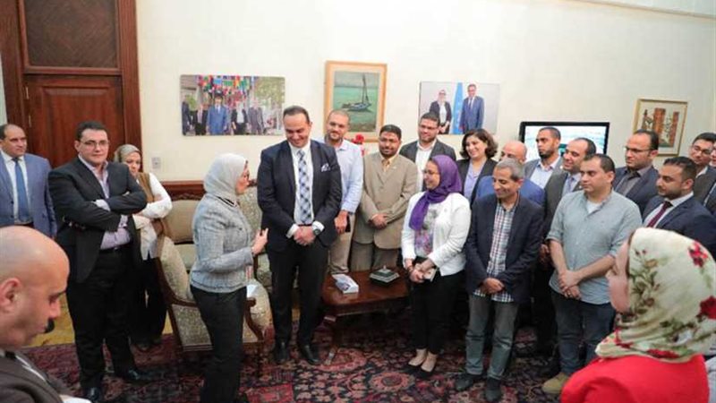 وزيرة الصحة تطالب