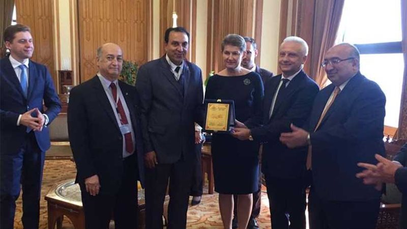 الخارجية تحتفل بسفير