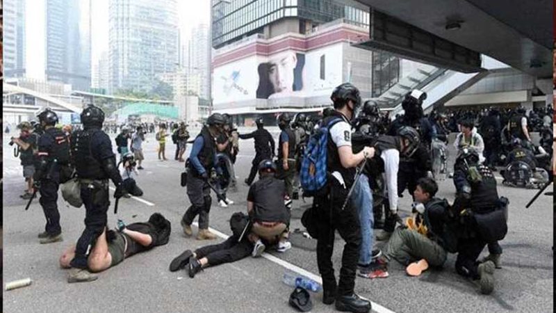 هونج كونج: إلقاء