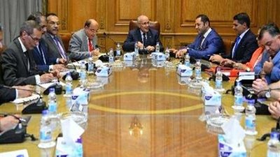 وزير الإنتاج الحربي يبحث مع إحدى الشركات البرتغالية التعاون في مجال تصنيع الذخائر