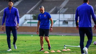 اشغال تدريبية شاقة لحراس الأهلي تحت قيادة يانكون