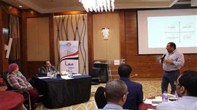 وزير المالية: نتبنى آليات عملية لتمكين الكفاءات الشابة من شغل المواقع القيادية