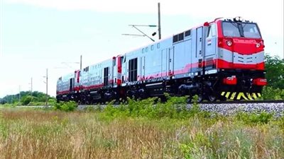 عربات القطارات المصرية تتزين بعلم مصر في روسيا