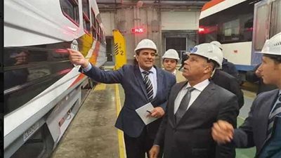 جولة لوزير النقل في مركز التحكم المركزي لسكك حديد روسيا