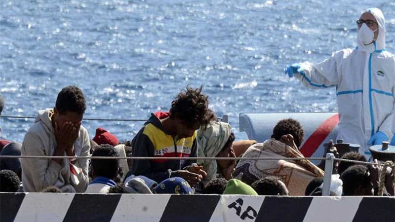 انتشال جثث 16 مهاجرا