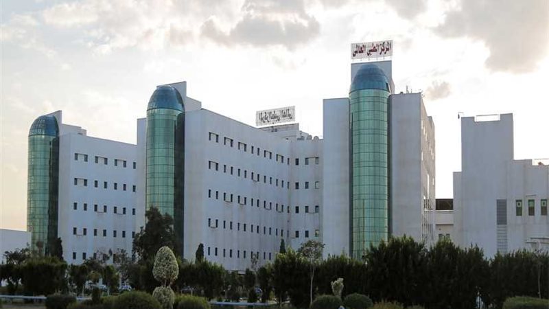 خبير فى جراحة العمود