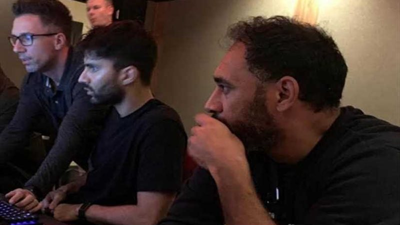 عمرو مصطفى يضع اللمسات