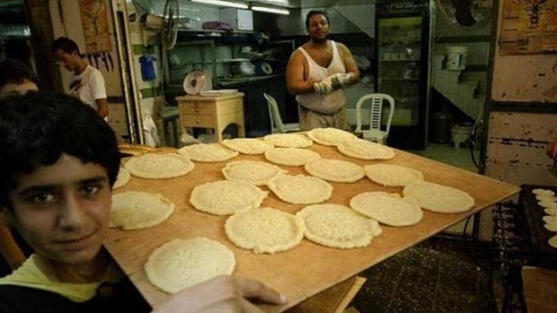 أزمة خبز تلوح في