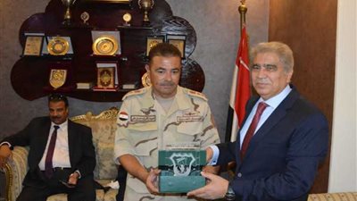 محافظ المنيا يزور منطقة التجنيد ويقدم لهم التهنئة في الذكرى الـ 46 لنصر أكتوبر