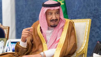 خادم الحرمين الشريفين يستقبل البرهان وحمدوك في الرياض