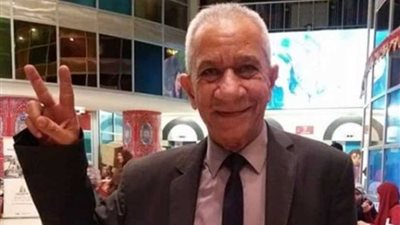 صاحب علامة النصر الشهيرة: لم أقصد بتلك العلامة معناها المنتشر.. حكايات من دفتر الانتصار (6_6)