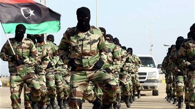 الجيش الليبي يشن غارات على مواقع داخل الكلية الجوية في مصراتة