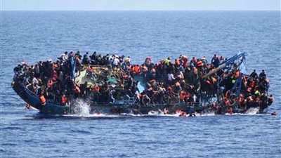 مصرع 9 أشخاص إثر انقلاب قارب مهاجرين بالقرب من جزيرة 