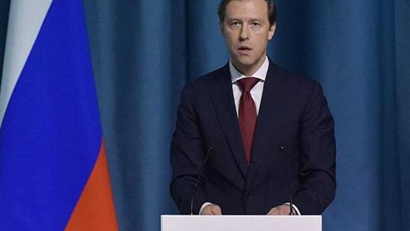 وزير الصناعة الروسي