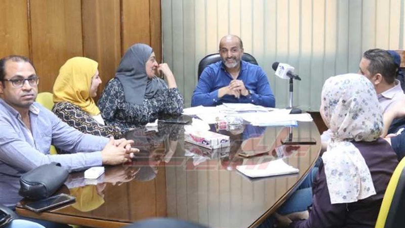 الصحفيين من بعد الخامسة