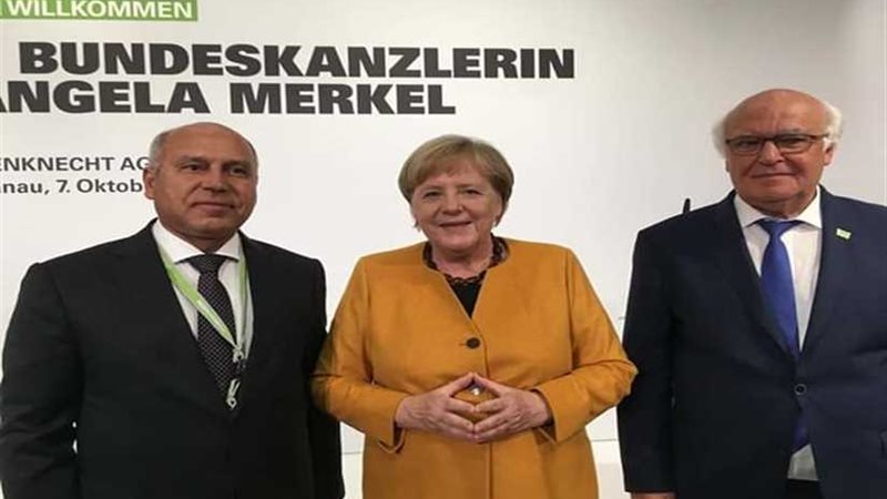 وزير النقل يشارك