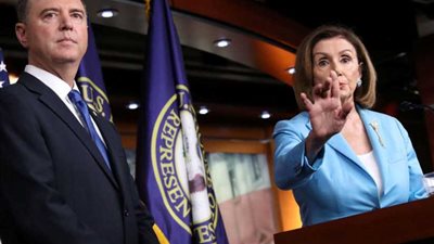 بيلوسي تتهم البيت الأبيض بـمحاولة إخفاء الحقائق