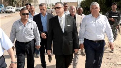 محافظ بني سويف يتفقد أعمال تطوير كورنيش النيل