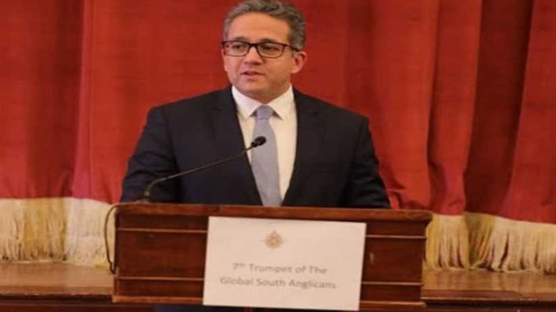 العناني يحضر مراسم