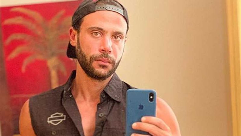 محمد إمام يجسد أسطورة