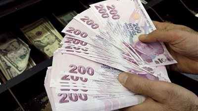 الليرة التركية تهبط إلى 5.9 مقابل الدولار بعد تهديد أمريكي بعقوبات على أنقرة