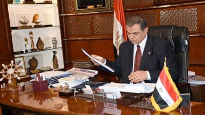 وزير القوى العاملة يحذر من عقود العمل الموسمية بإيطاليا