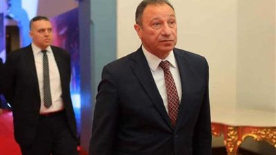 وصول الخطيب ولاعبي الأهلي لحفل تسليم درع الدوري